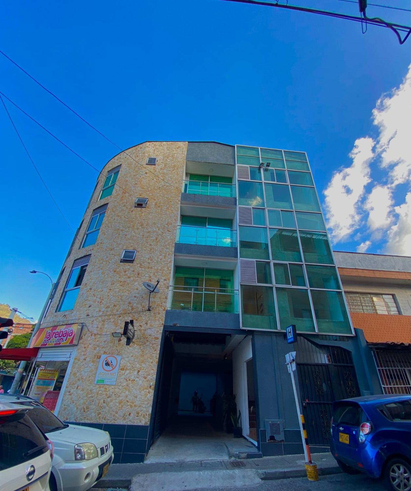 Hotel Buenos Aires Central Medellín Extérieur photo