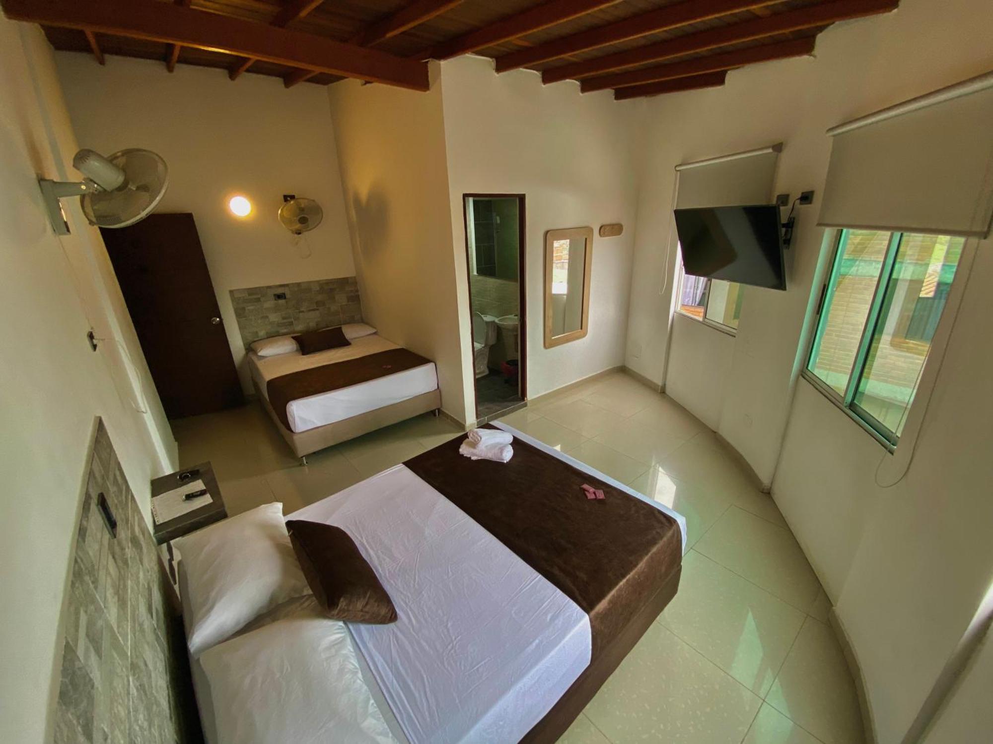 Hotel Buenos Aires Central Medellín Extérieur photo