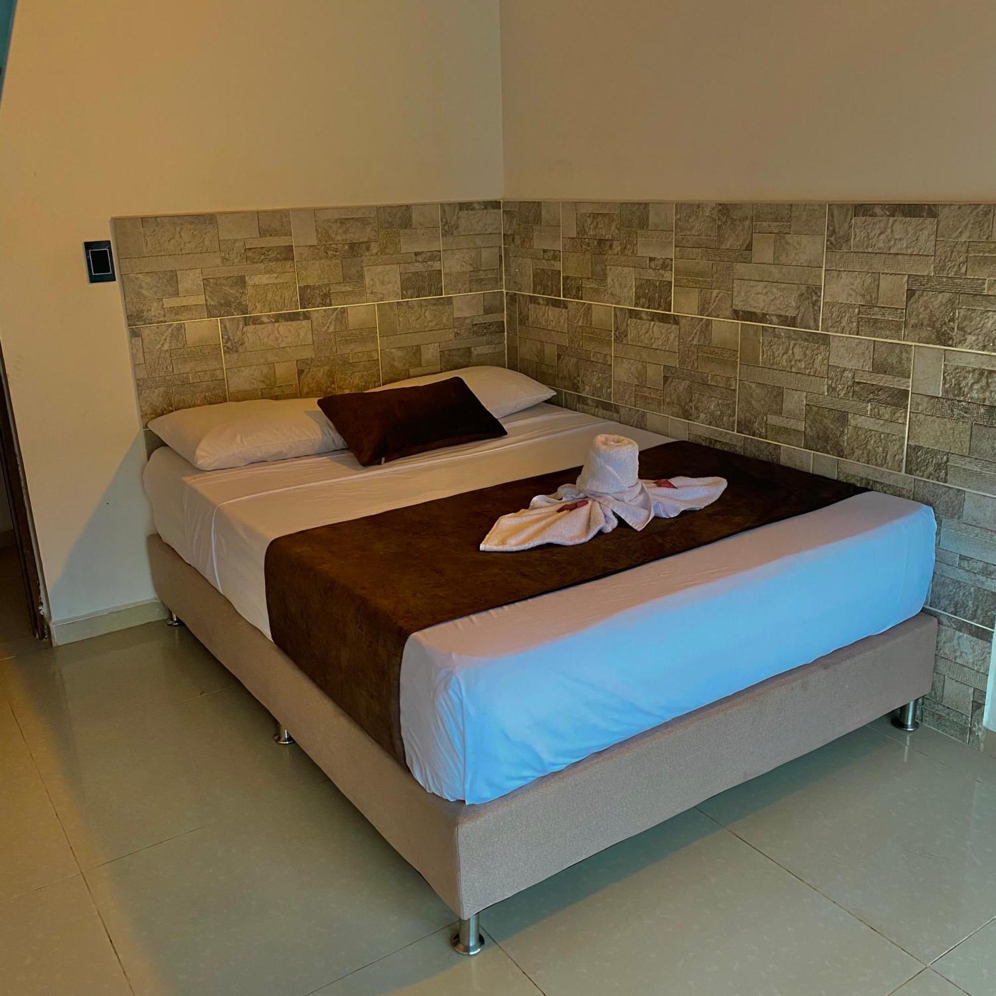 Hotel Buenos Aires Central Medellín Extérieur photo