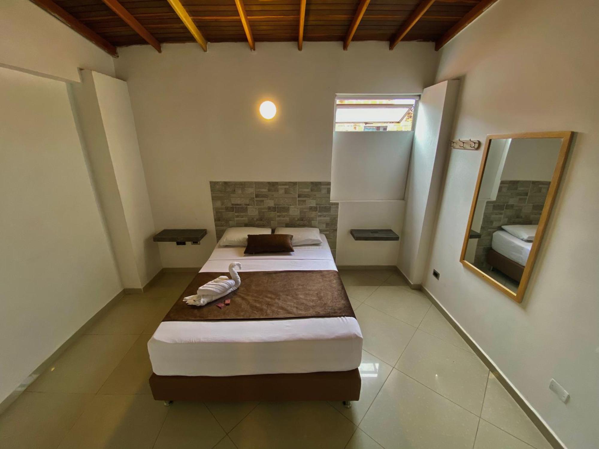Hotel Buenos Aires Central Medellín Extérieur photo